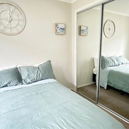 Bright&Cozy Room - Homestay Style - On Street Parking Only Окленд Экстерьер фото